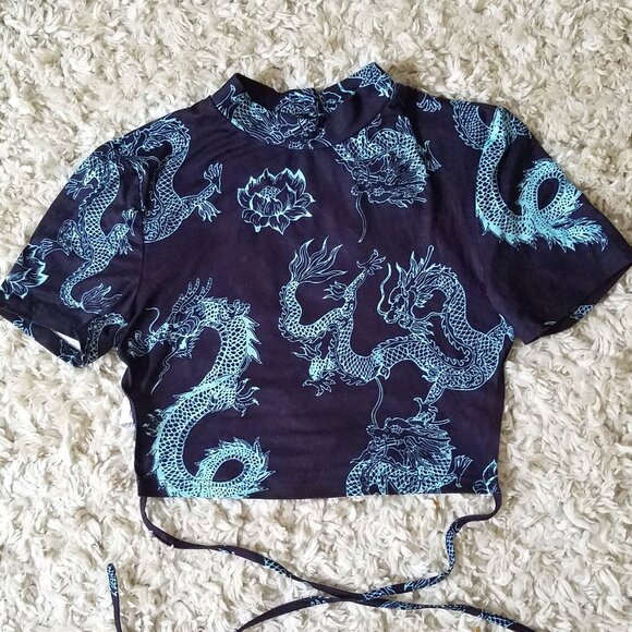 Dragon Print Tie Back Crop Top - Picture 1 of 10